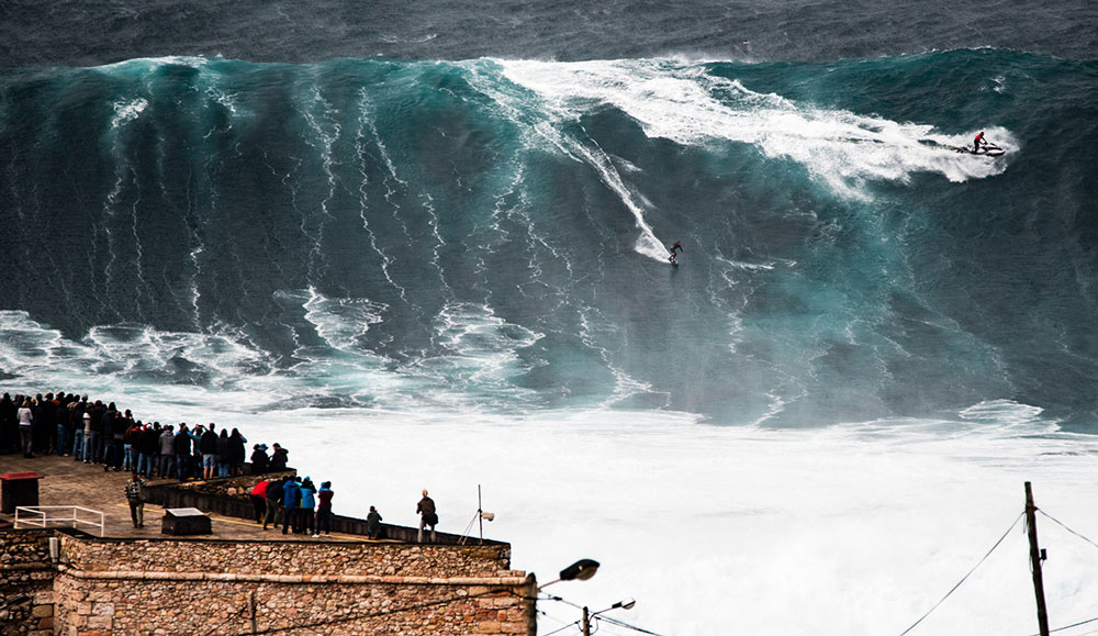 BIggest waves ever surfed - Nazare